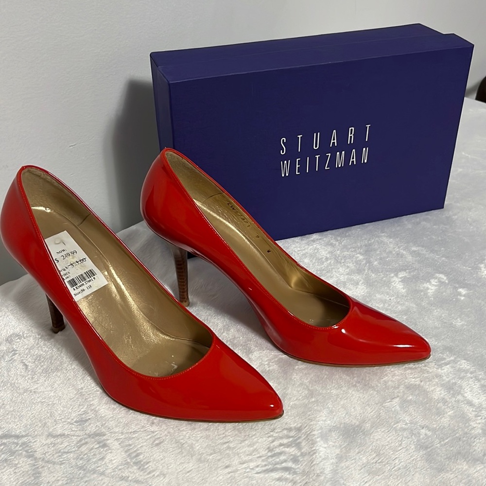 Almost new! Stuart Weizmann Pimento Neon Patent Leather Heels